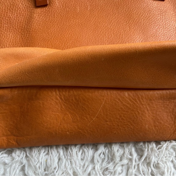 Portland Leather - Crush ๐ Large Tote - Picture 5 of 6